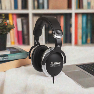 Koss QZ900 noise-canceling headphones ideal for bulk school headphone packs and enhancing education-focused audio experiences.